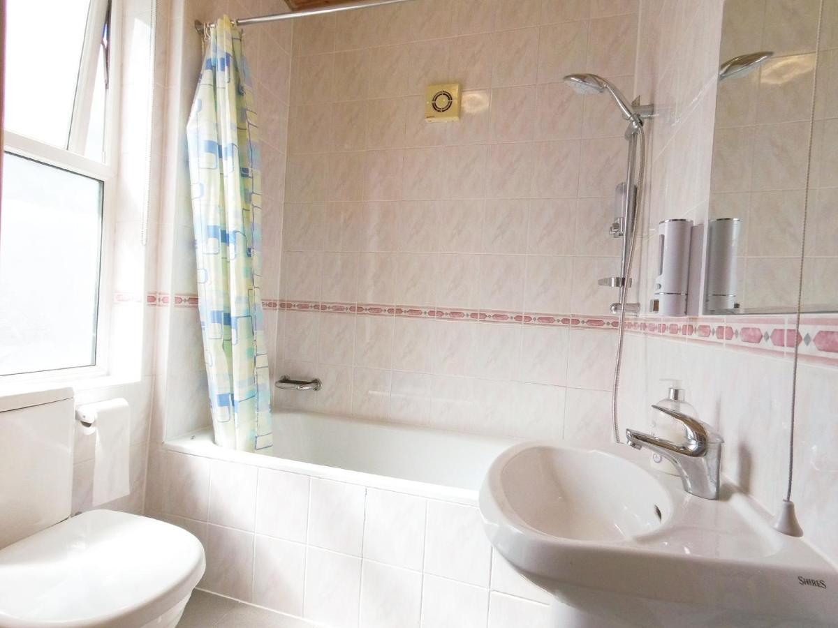 Carnation Flat A In Wembley Διαμέρισμα Λονδίνο Εξωτερικό φωτογραφία