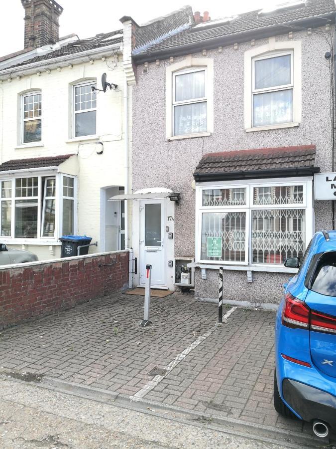 Carnation Flat A In Wembley Διαμέρισμα Λονδίνο Εξωτερικό φωτογραφία